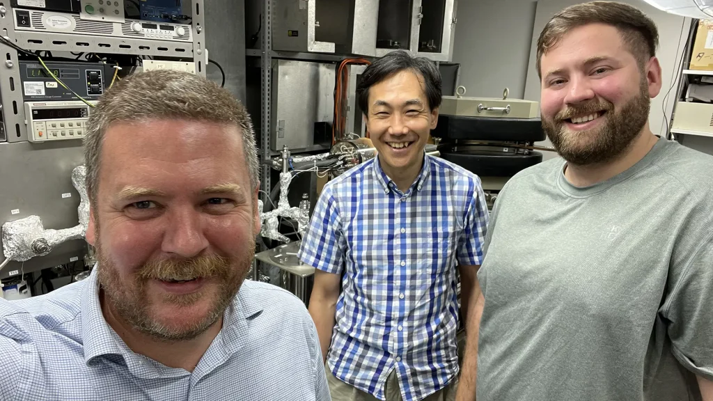 Group photo in the lab